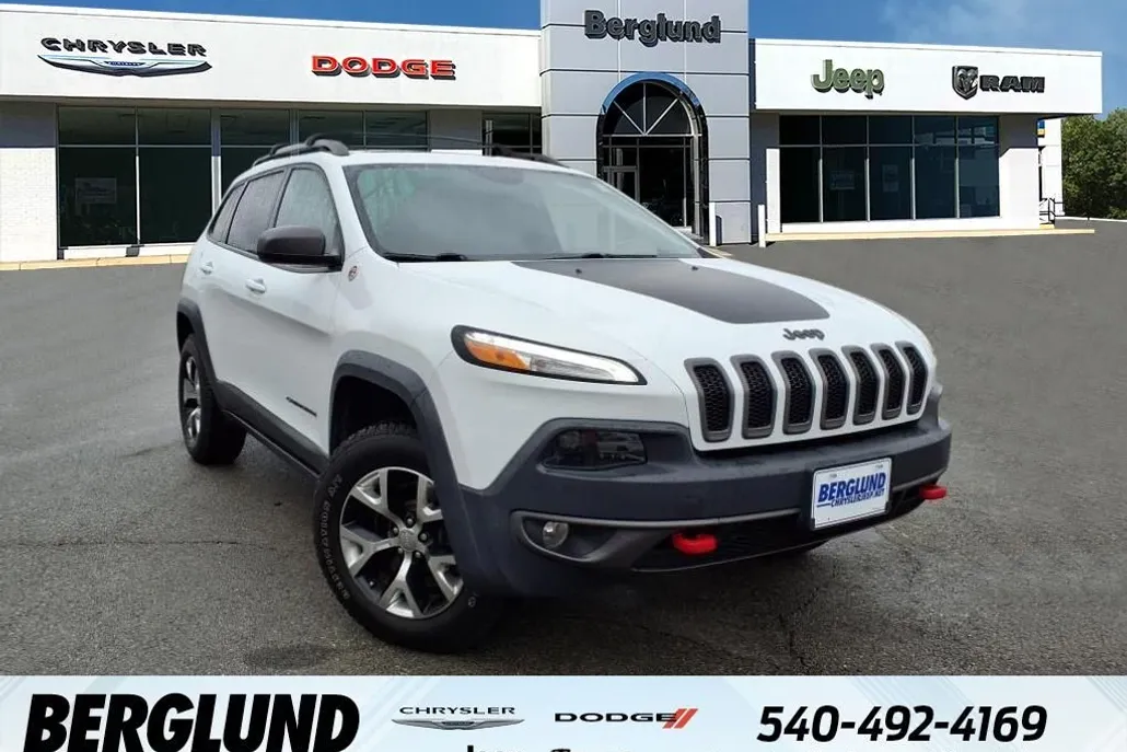 2016 Jeep Cherokee Trailhawk photo 1