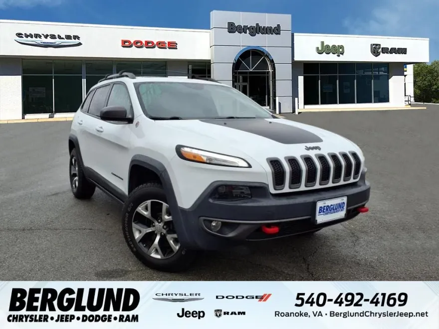 2016 Jeep Cherokee Trailhawk photo 1