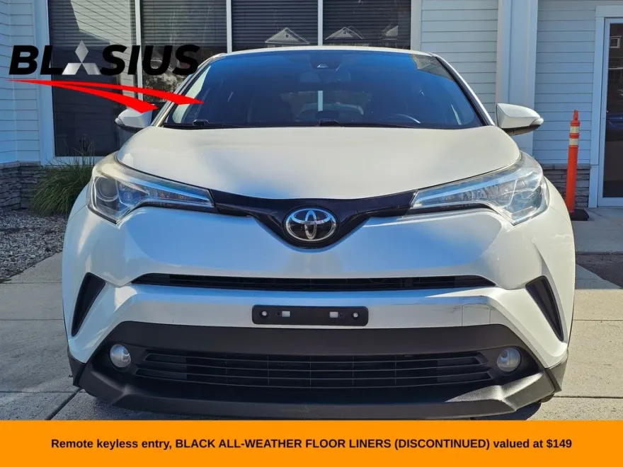 2018 Toyota C-HR XLE photo 2