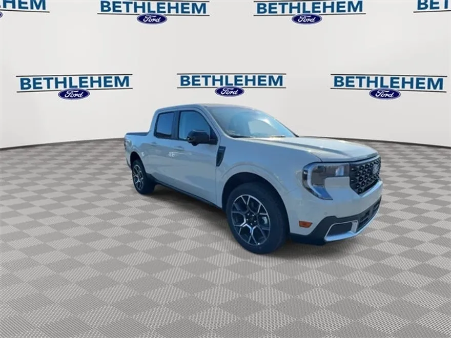 2025 Ford Maverick Lariat photo 1