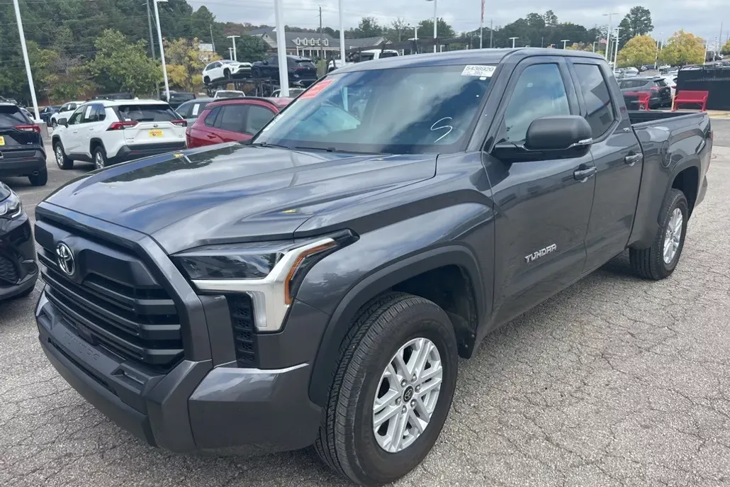 2023 Toyota Tundra SR5 photo 1