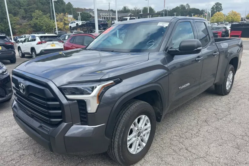 2023 Toyota Tundra SR5 photo 1
