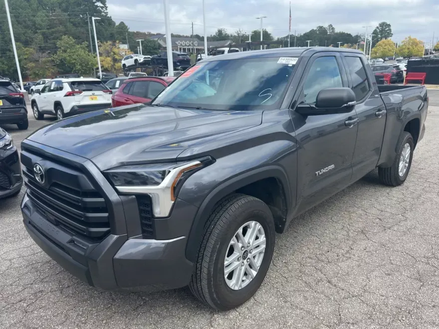 2023 Toyota Tundra SR5 photo 1