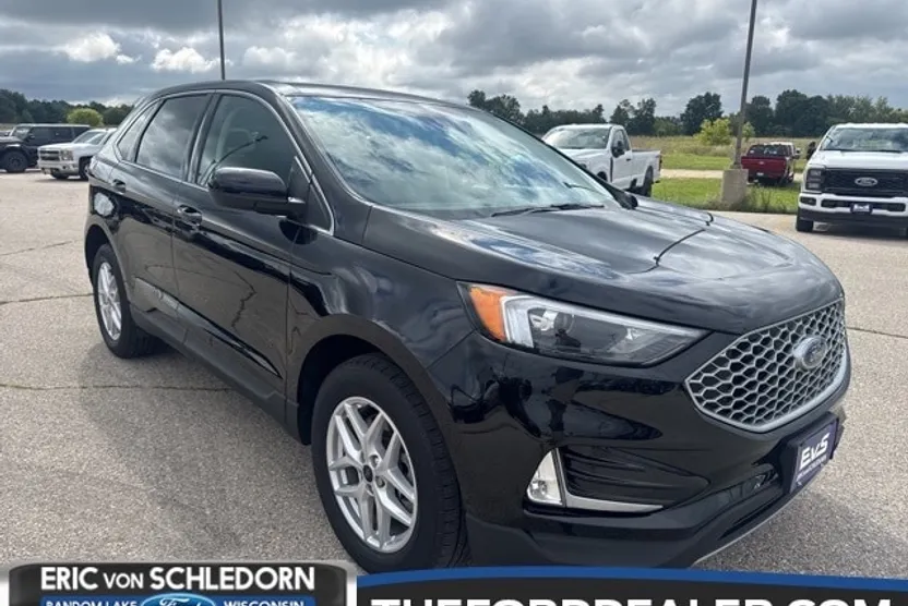 2023 Ford Edge SEL photo 1