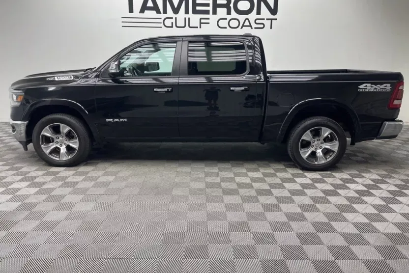 2022 Ram 1500 Laramie photo 1