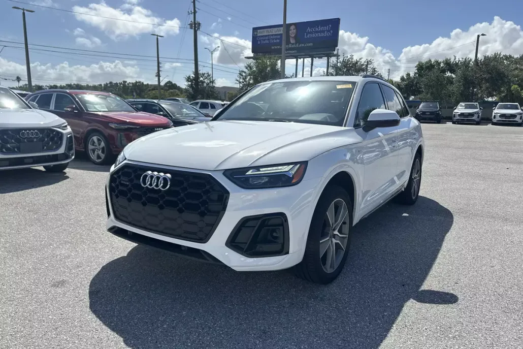2025 Audi Q5 S line Premium photo 1