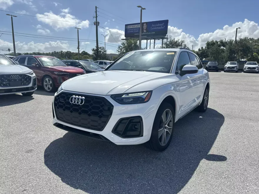 2025 Audi Q5 S line Premium photo 1