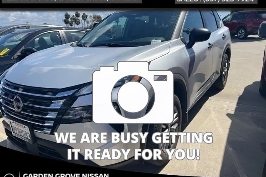 2024 Nissan Rogue photo 1