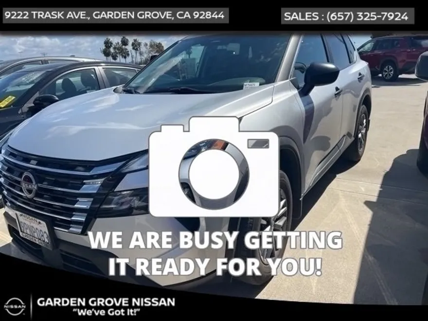 2024 Nissan Rogue photo 1