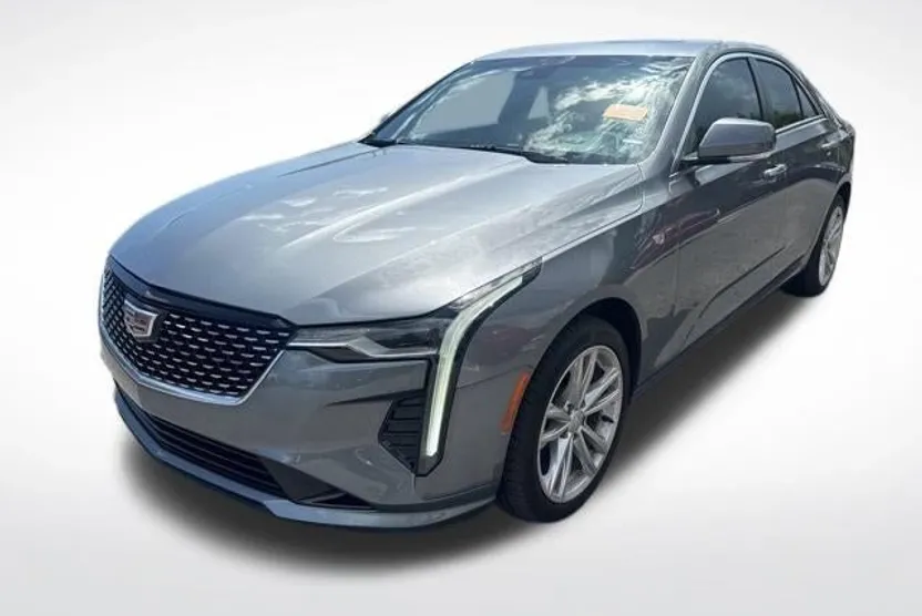 2022 Cadillac CT4 Luxury photo 1