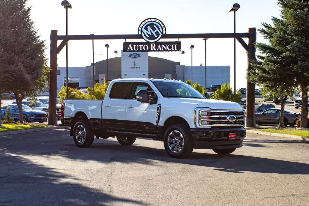 2025 Ford F-350 King Ranch photo 1