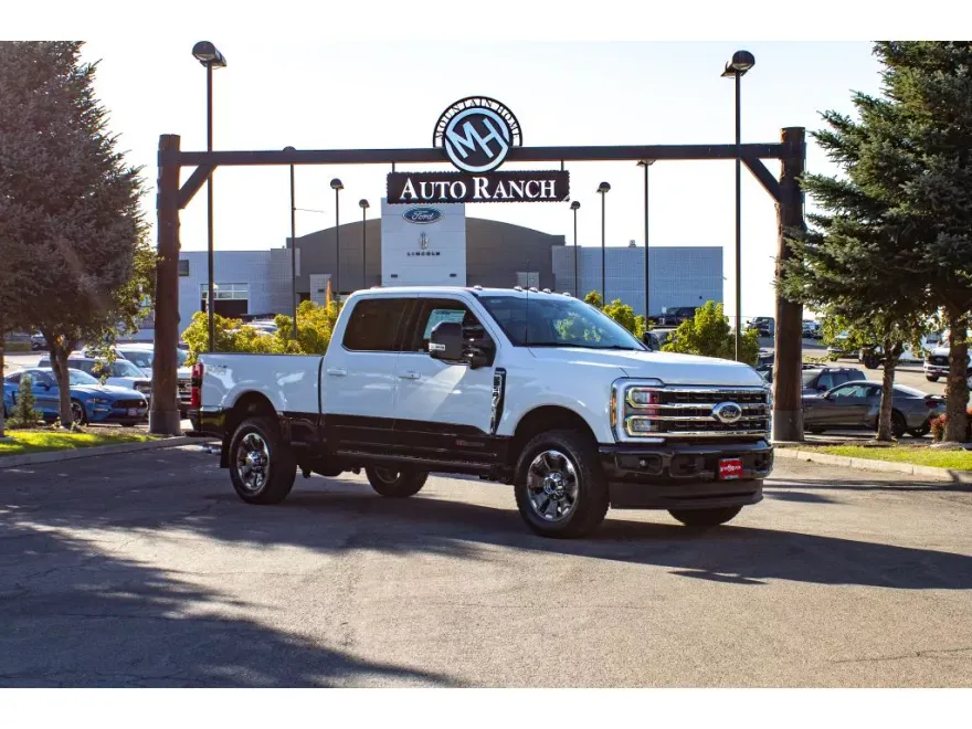 2025 Ford F-350 King Ranch photo 1