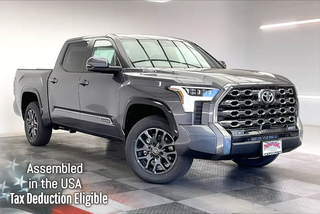 2025 Toyota Tundra Platinum CrewMax photo 1
