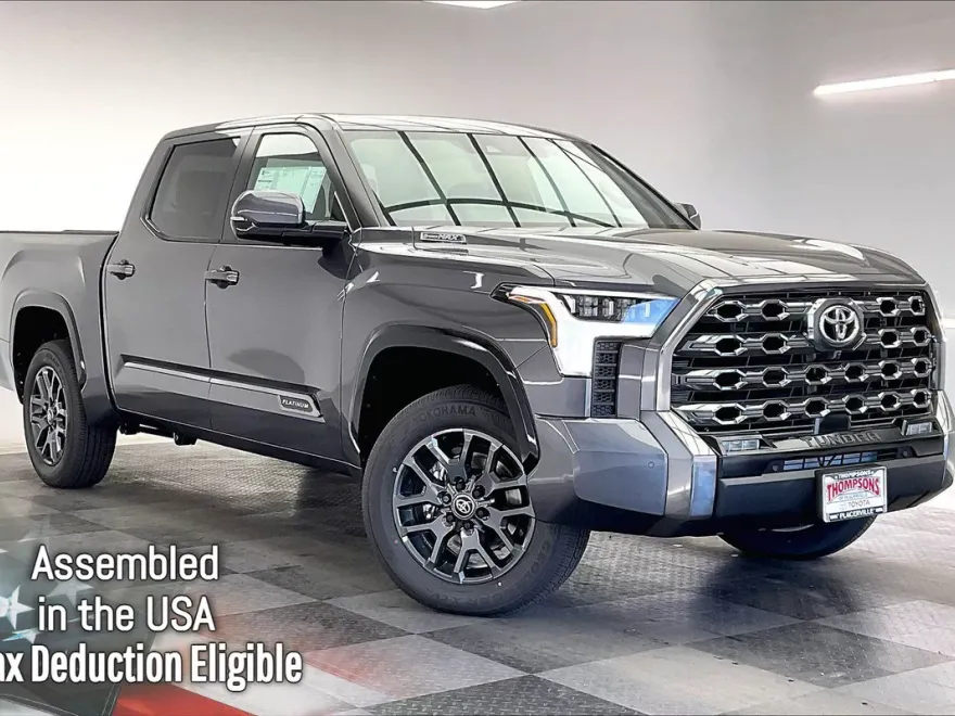 2025 Toyota Tundra Platinum CrewMax photo 1