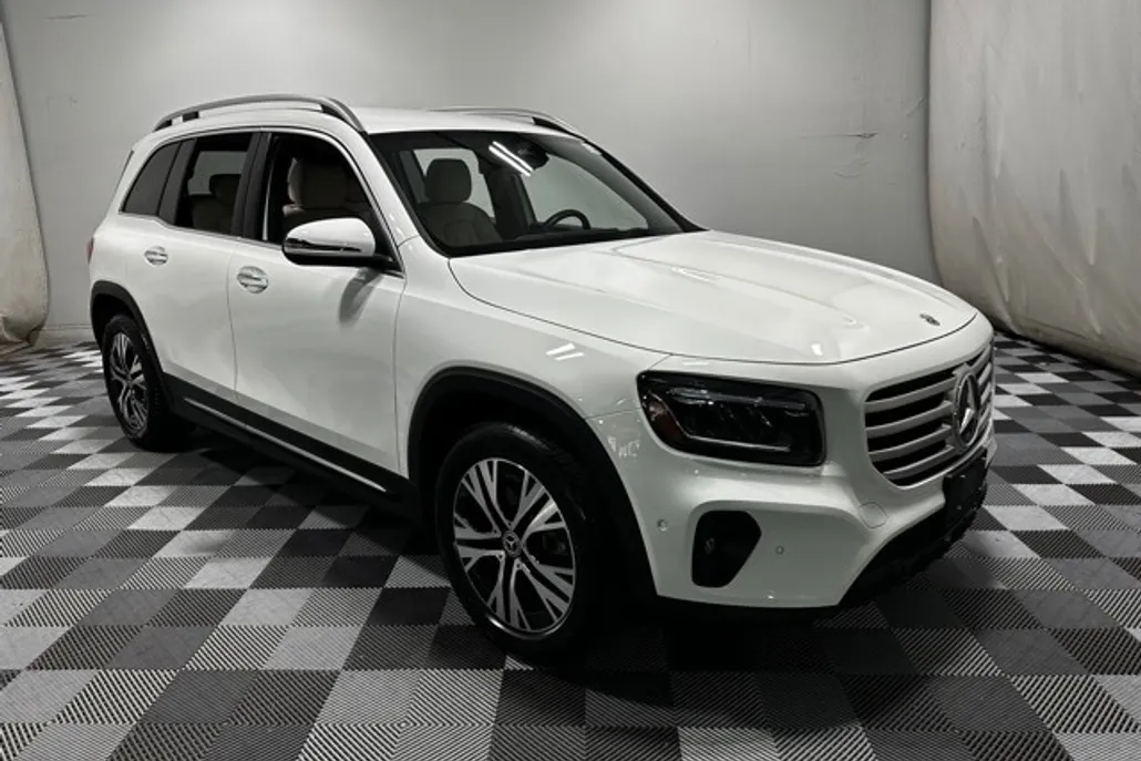 2024 Mercedes Benz GLB 4MATIC 250 photo 1