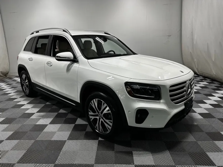 2024 Mercedes Benz GLB 4MATIC 250 photo 1