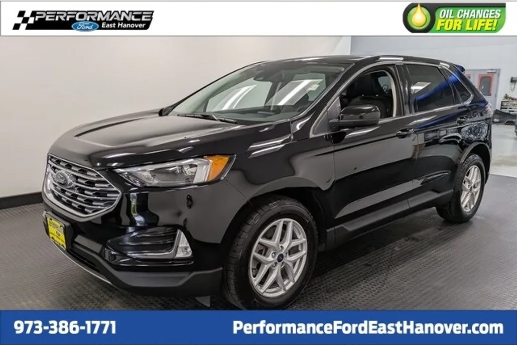 2022 Ford Edge SEL photo 1