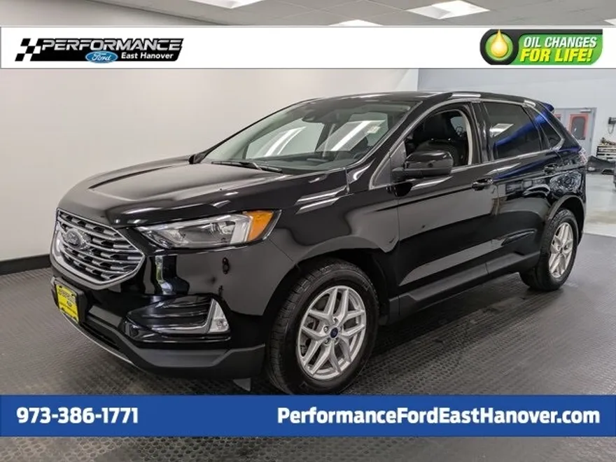 2022 Ford Edge SEL photo 1