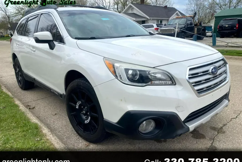 2015 Subaru Outback 2.5i Limited photo 1