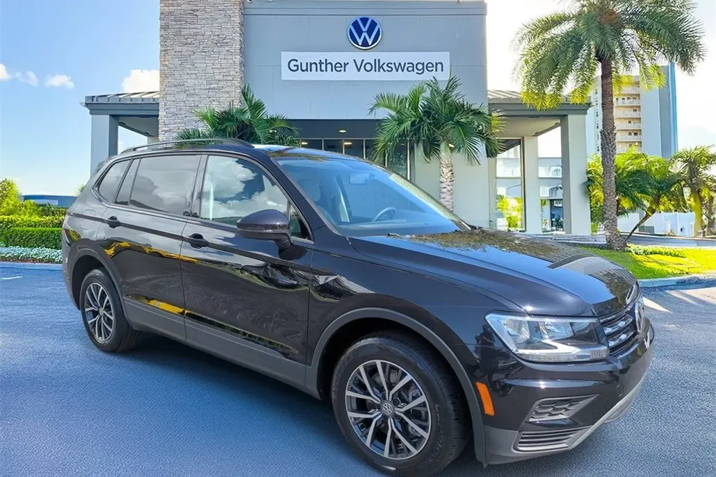 2021 Volkswagen Tiguan S photo 1