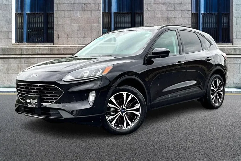 2022 Ford Escape SEL photo 1