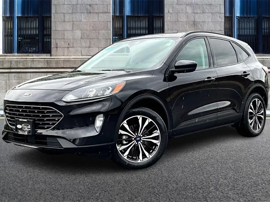 2022 Ford Escape SEL photo 1