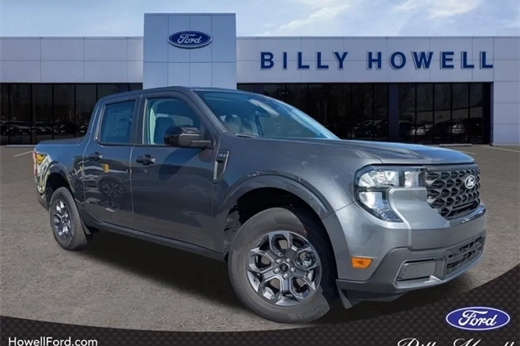 2025 Ford Maverick XLT photo 1