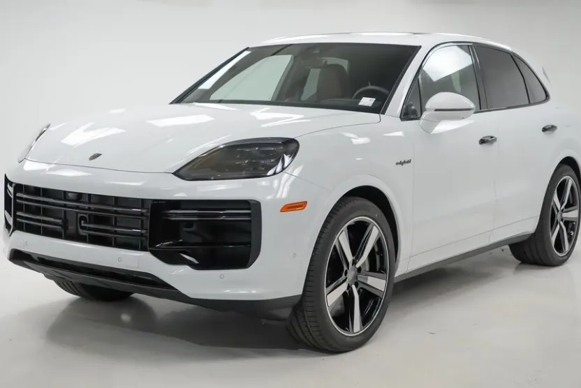 2026 Porsche Cayenne E-Hybrid Turbo photo 1