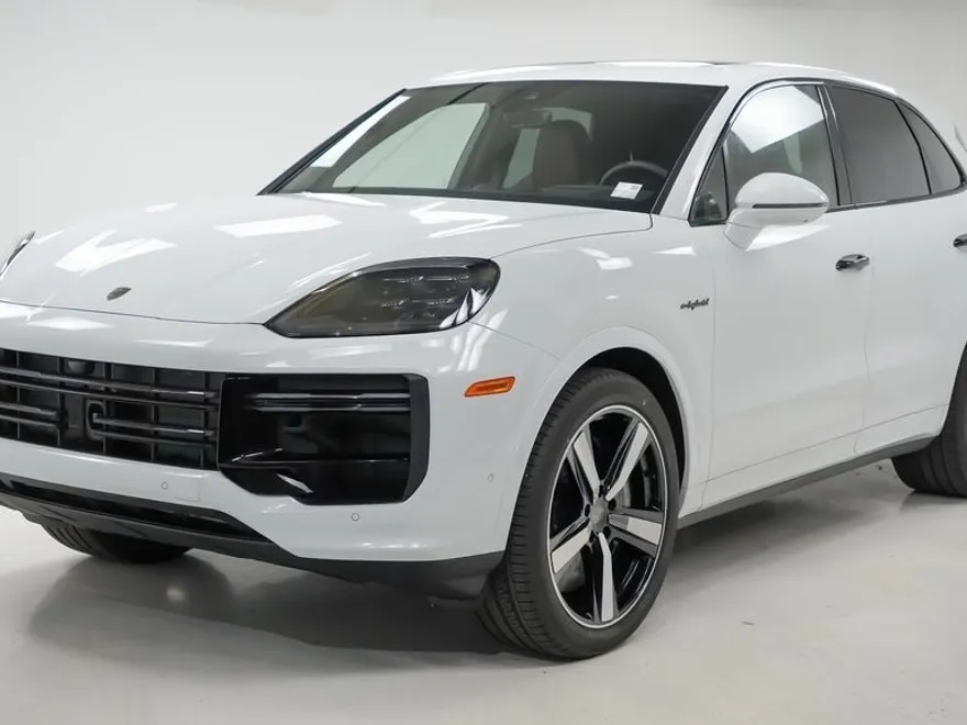 2026 Porsche Cayenne E-Hybrid Turbo photo 1