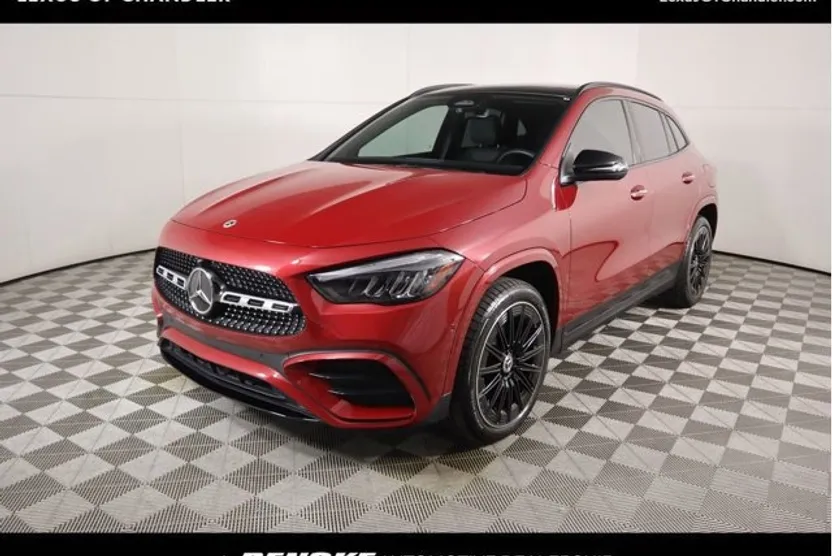 2024 Mercedes Benz GLA 250 4MATIC photo 1