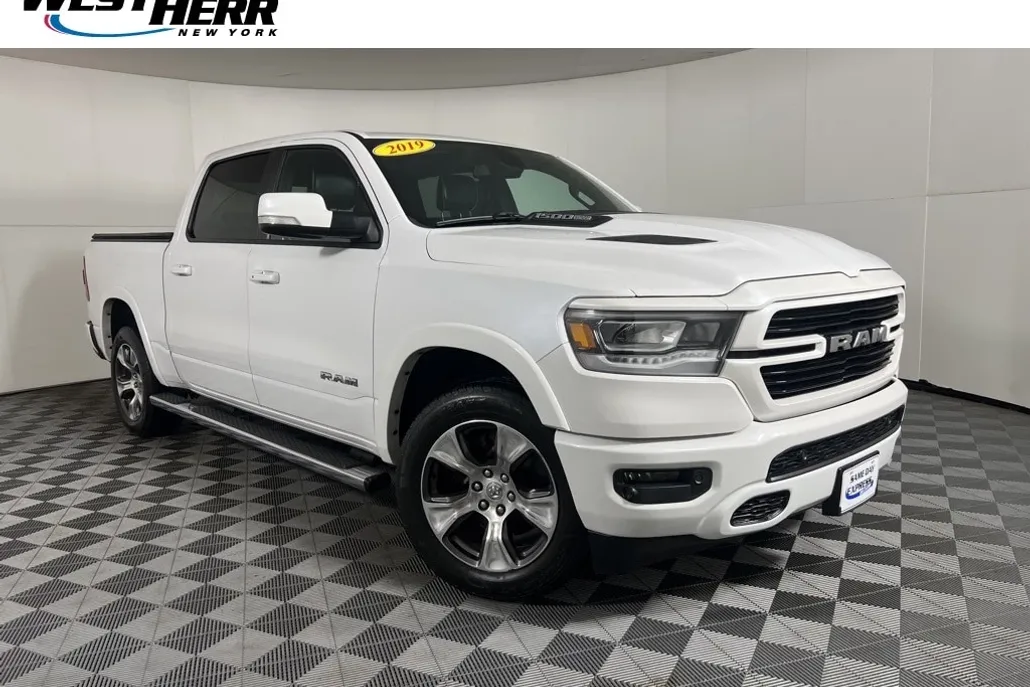 2019 Ram 1500 Laramie photo 1