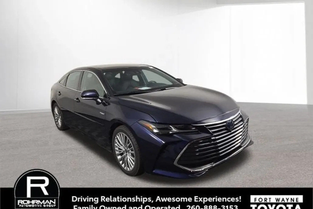 2021 Toyota Avalon Hybrid Limited photo 1