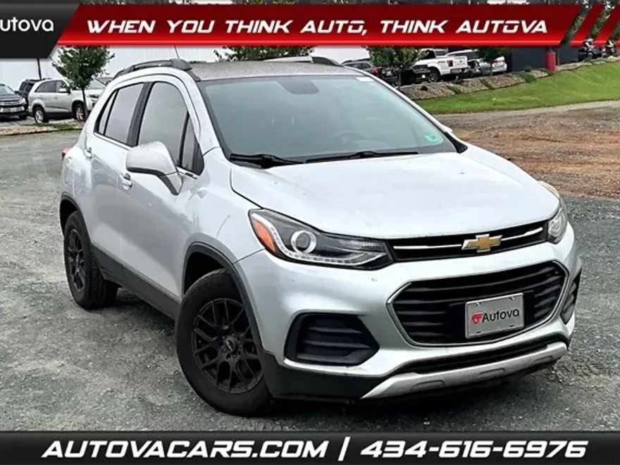 2017 Chevrolet Trax LT photo 1
