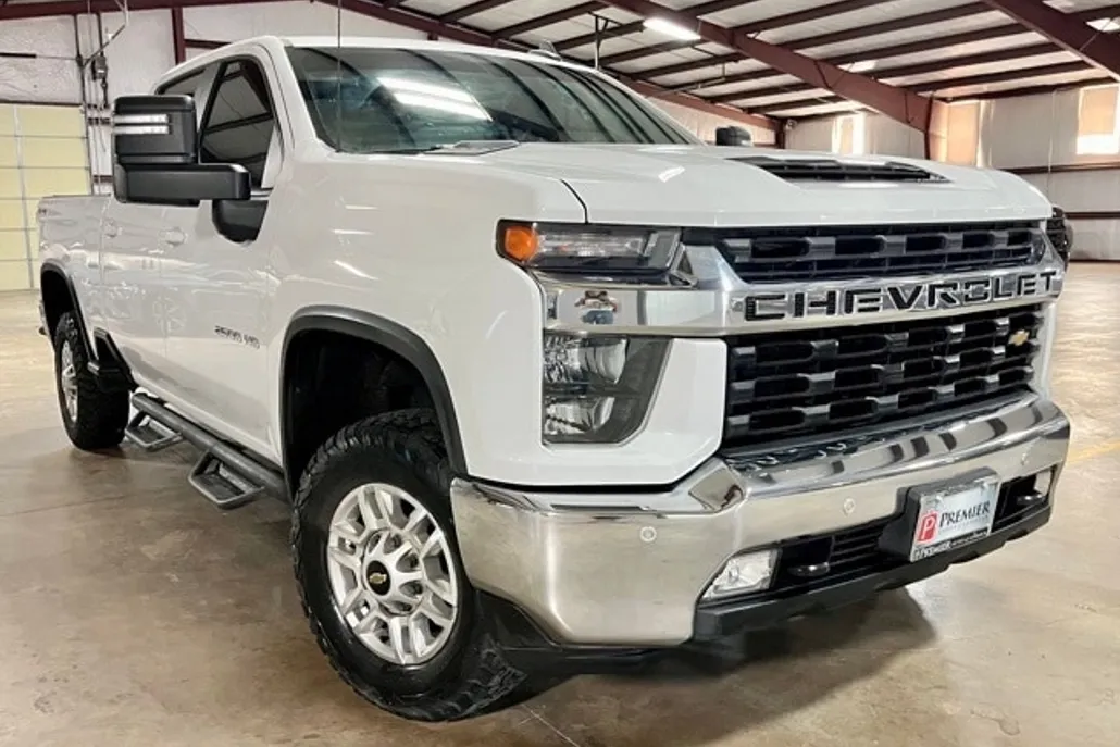 2023 Chevrolet Silverado 2500HD LT photo 1