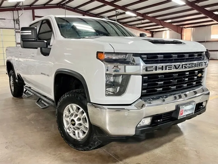 2023 Chevrolet Silverado 2500HD LT photo 1