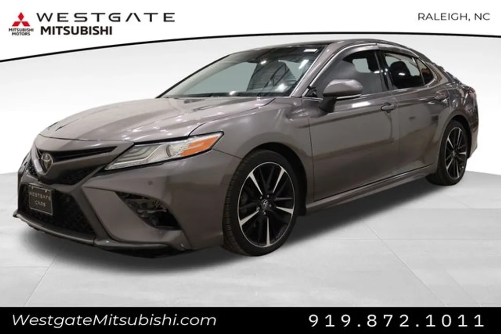 2018 Toyota Camry XSE photo 1