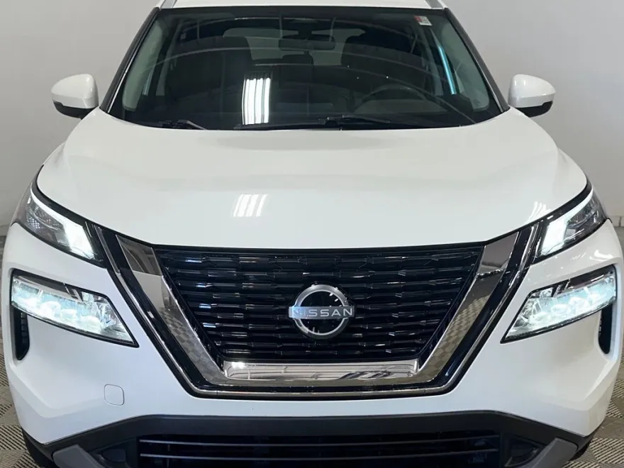 2023 Nissan Rogue SV photo 1