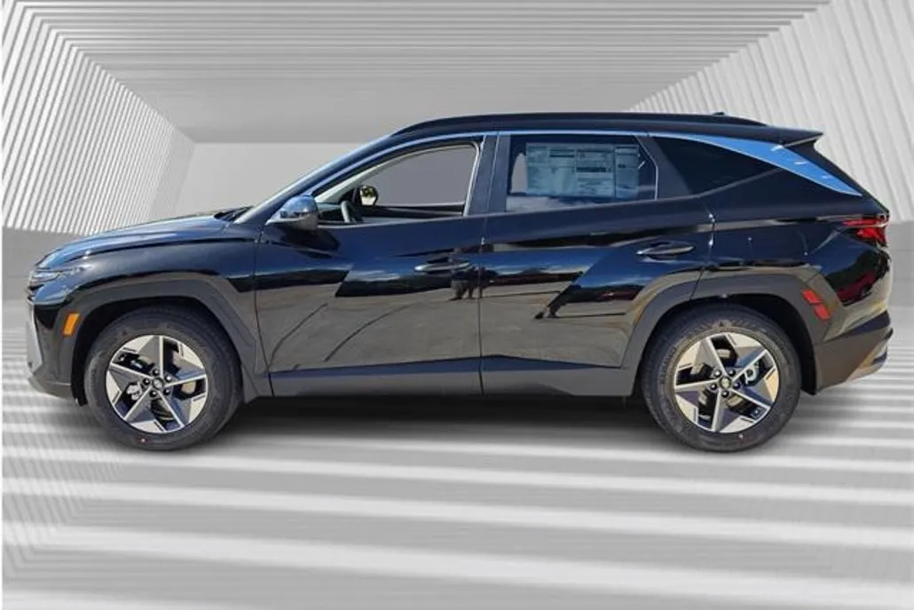 2026 Hyundai Tucson SEL photo 1