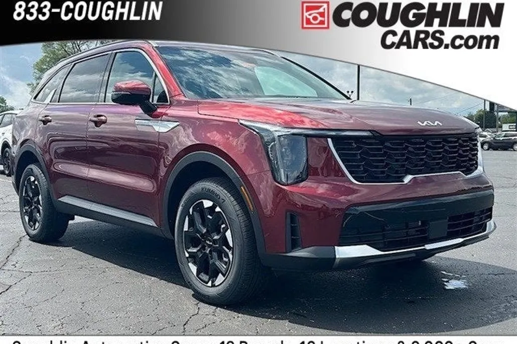 2025 Kia Sorento S photo 1