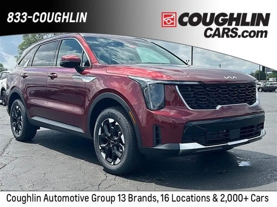 2025 Kia Sorento S photo 1