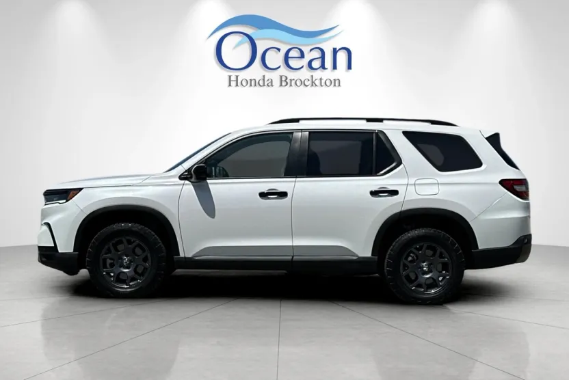 2025 Honda Pilot TrailSport photo 1