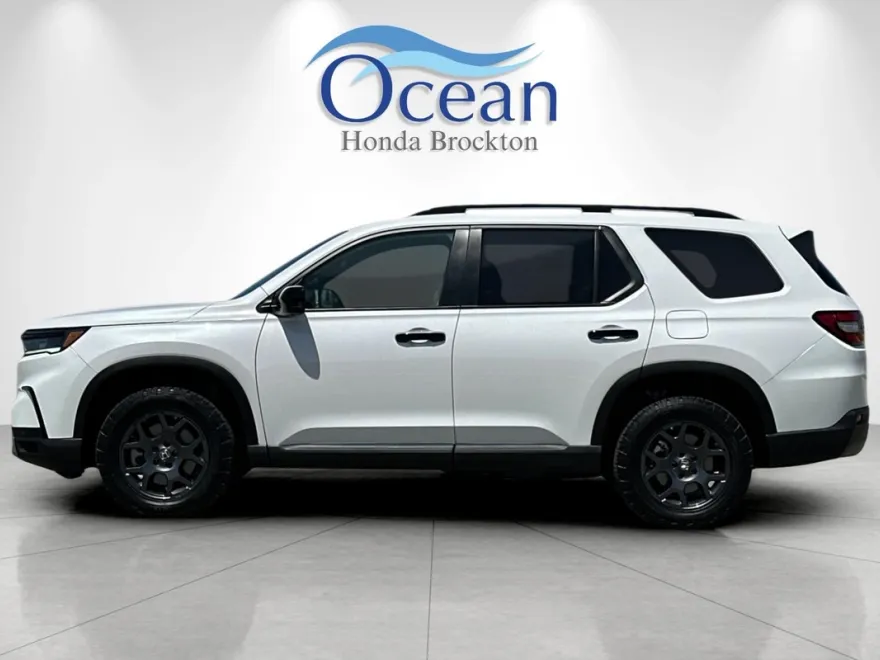 2025 Honda Pilot TrailSport photo 1