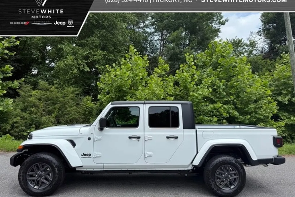 2025 Jeep Gladiator Sport S photo 1