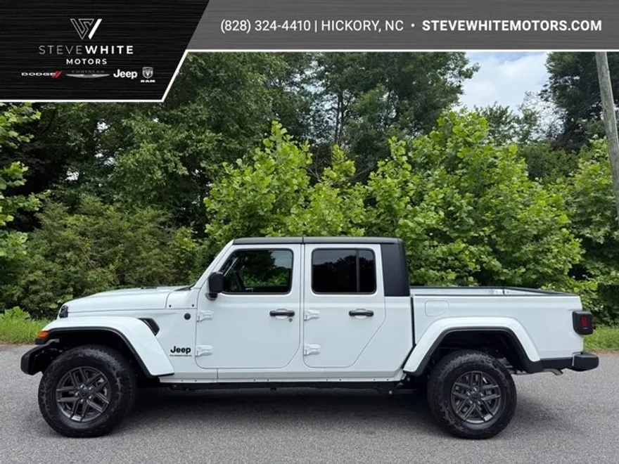 2025 Jeep Gladiator Sport S photo 1