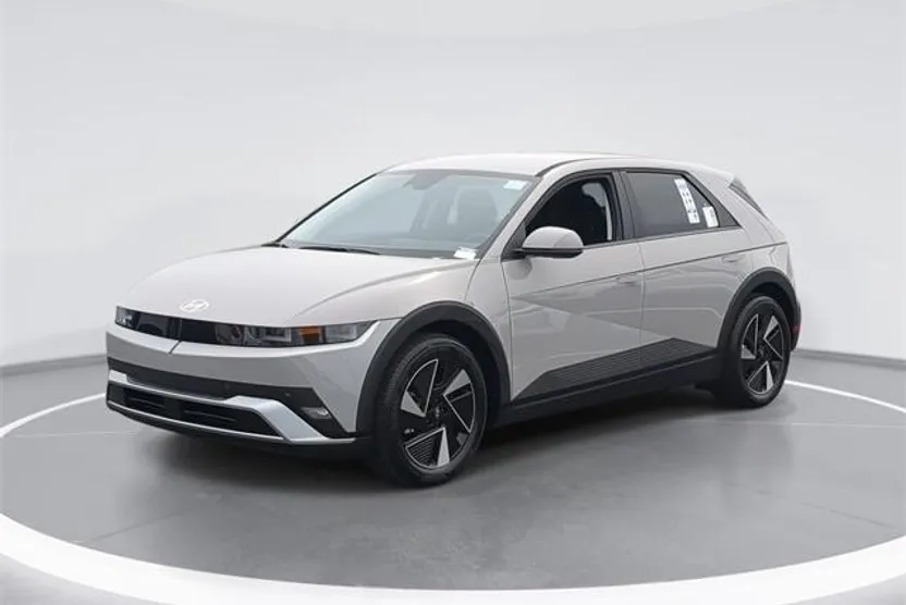2025 Hyundai Ioniq 5 SE photo 1