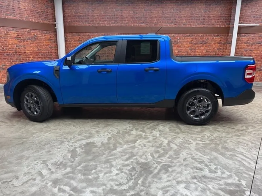 2025 Ford Maverick XLT photo 1