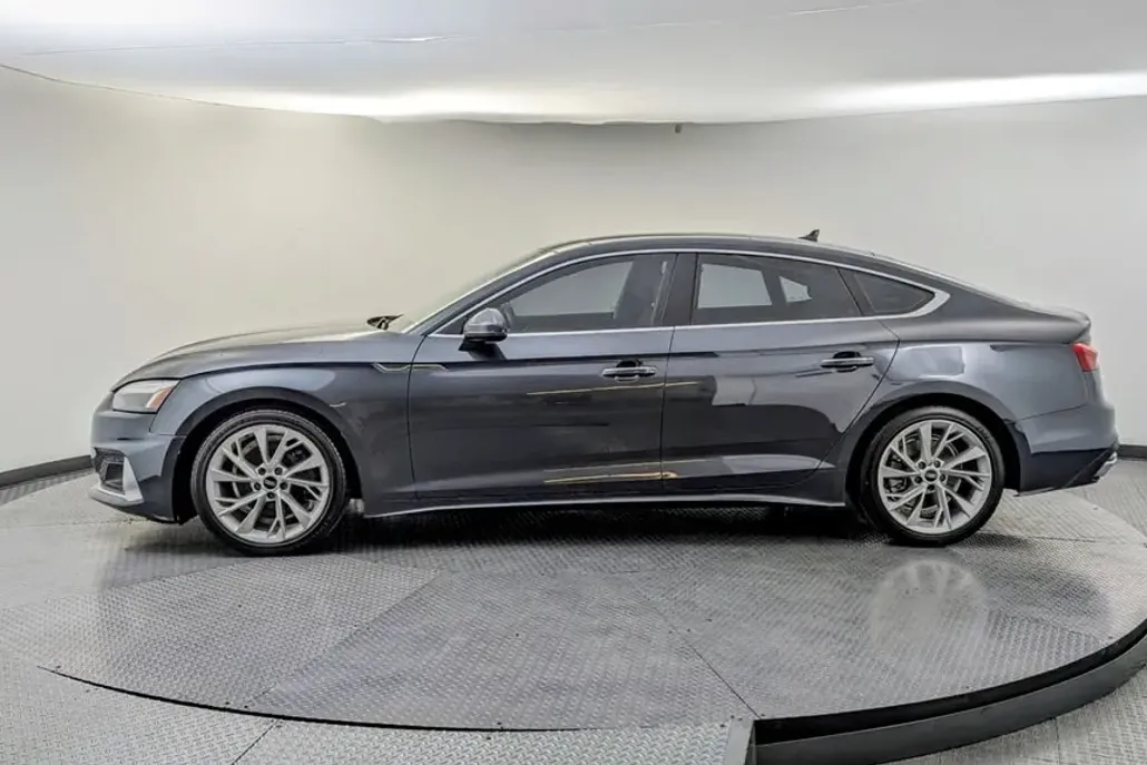 2022 Audi A5 Quattro Premium Plus photo 1