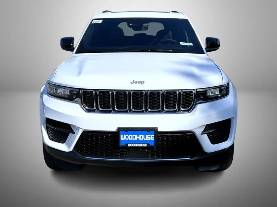 2025 Jeep Grand Cherokee Laredo photo 1