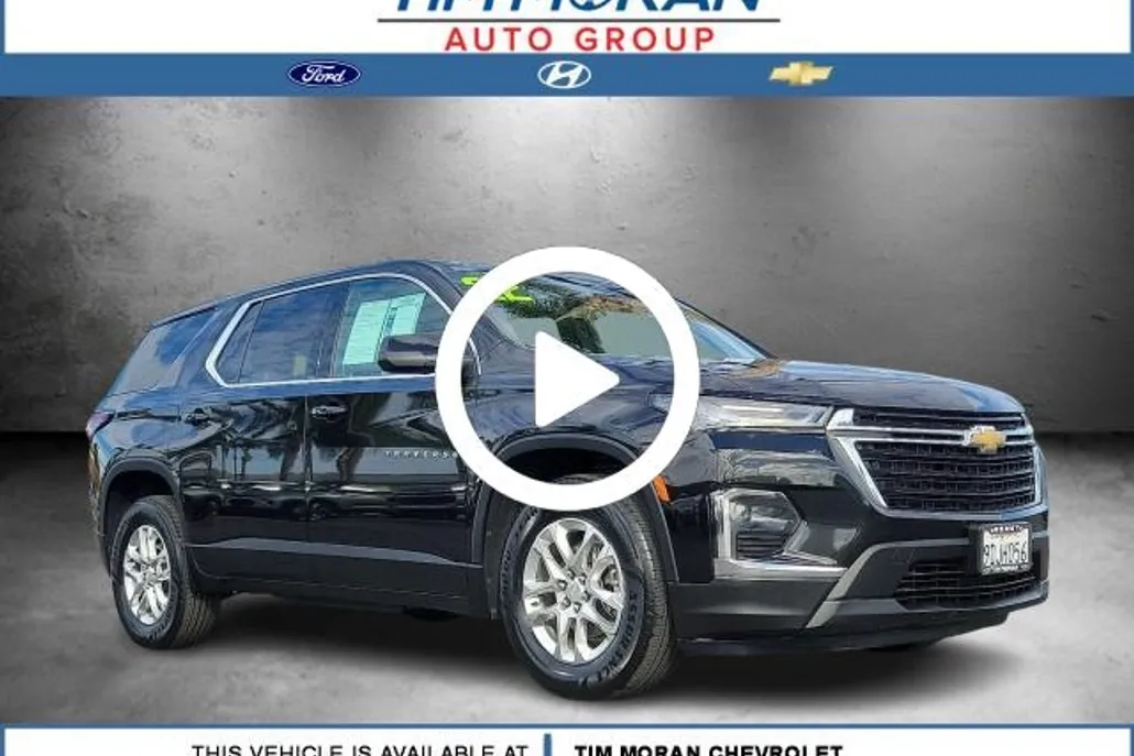 2023 Chevrolet Traverse LS photo 1