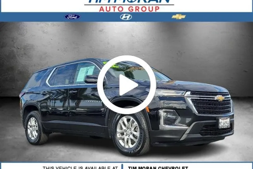2023 Chevrolet Traverse LS photo 1